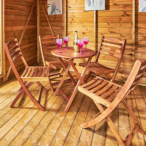 Make the most of summer days with our timber outdoor picnic tables and enjoy a sizzling barbeque with the family.