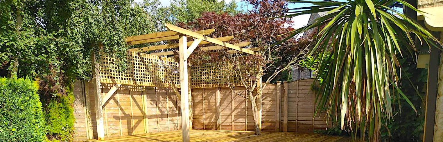 http://pergola%20with%20roof
