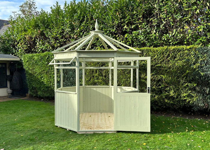 how does a greenhouse work
