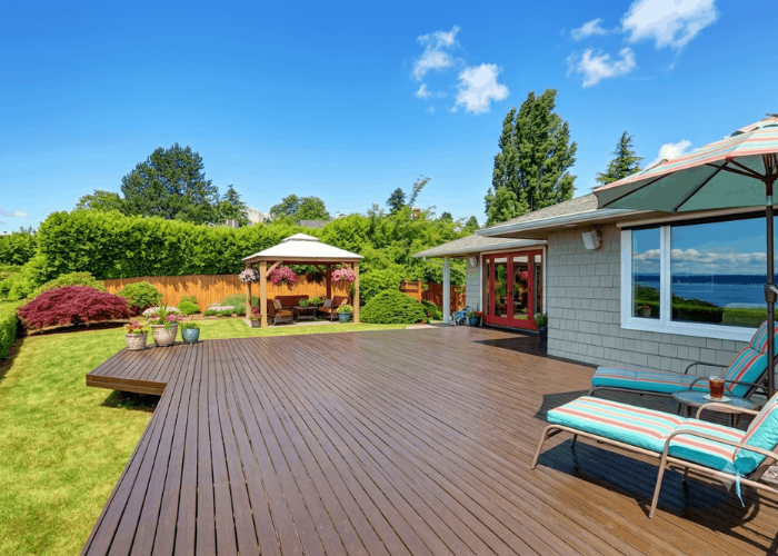 deck out garden for summer